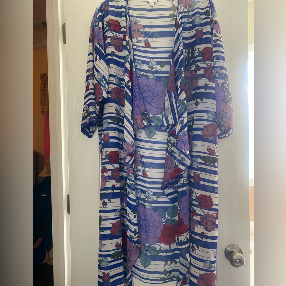 LulaRoe Lindsay Kimono